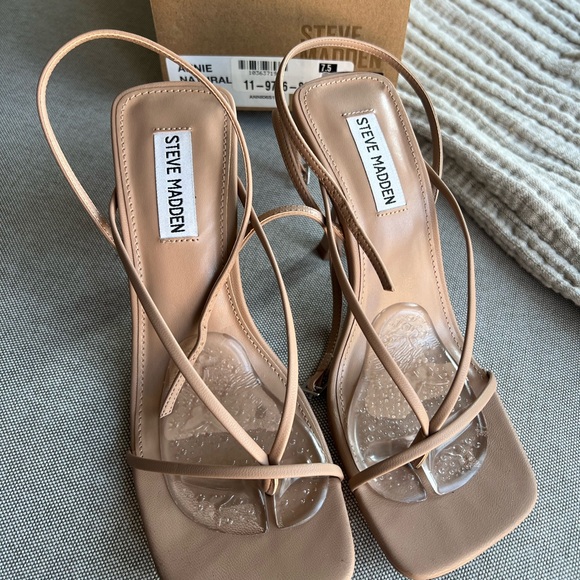 Steve Madden Annie Natural Heels - Picture 2 of 3